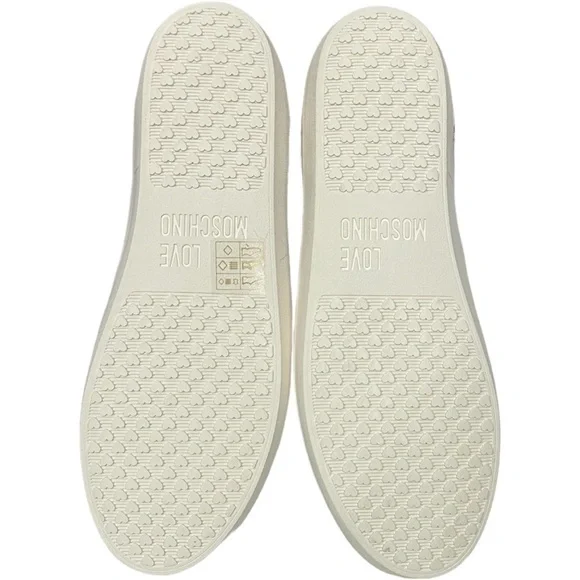 Love Moschino Logo Glitter-Red Heart With Red Faux Fur detail low-top sneaker - Picture 11 of 16